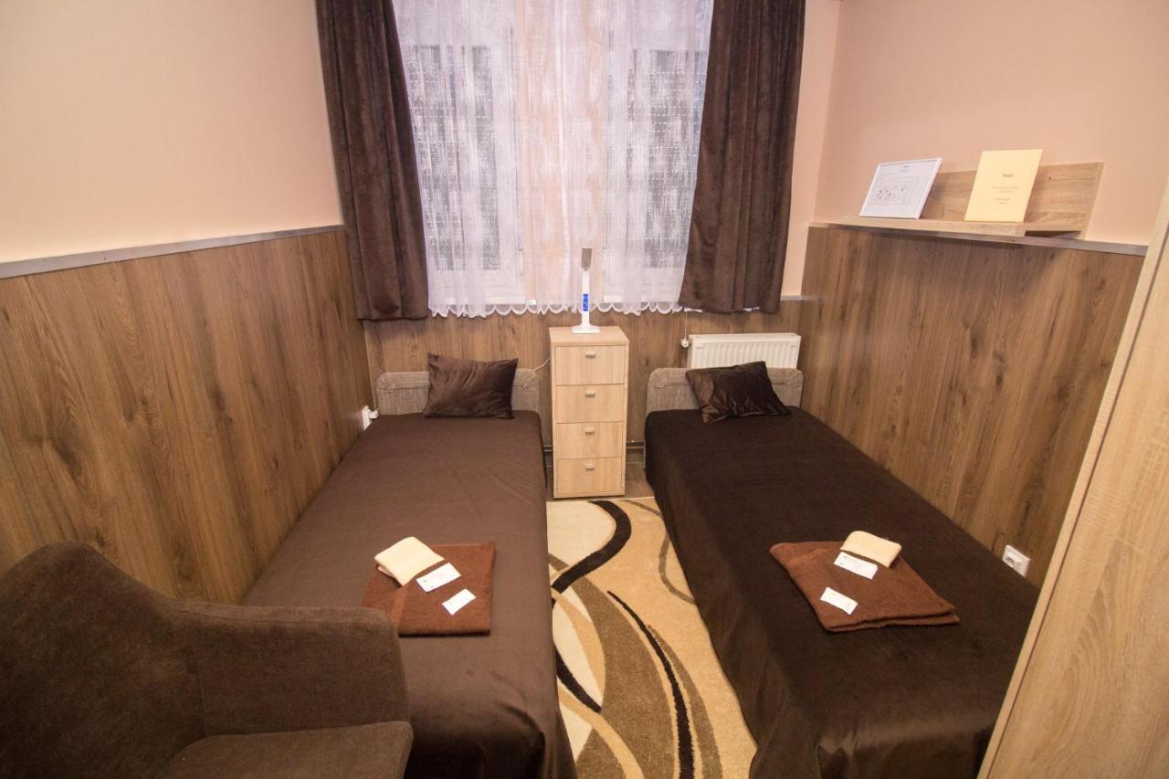 Bed and Breakfast M7 Galéria Panzió Letenye Esterno foto